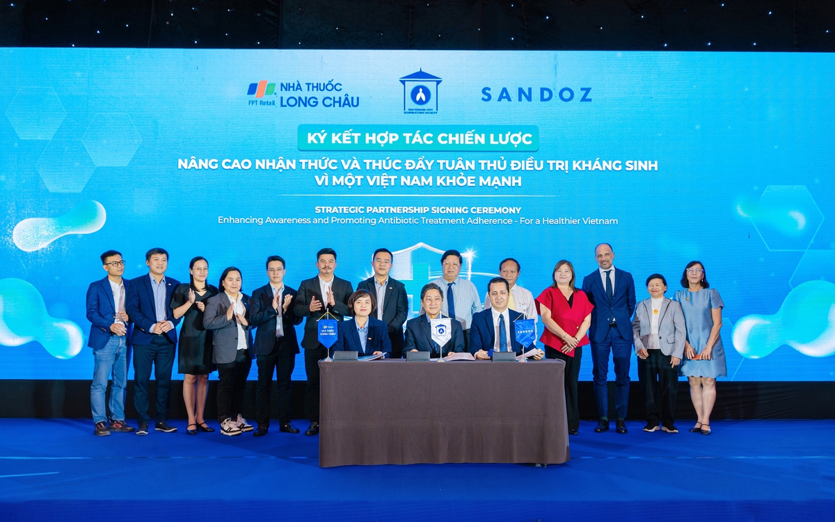 Long Châu hợp tác chiến lược cùng Sandoz về kháng sinh, vì một Việt Nam khỏe mạnh