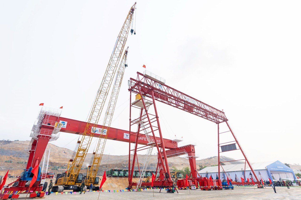 Tàu cao tốc của Vinspeed có thể đạt tới 350km/h, chạy Hà Nội - Quảng Ninh chỉ trong 23 phút - Ảnh 1