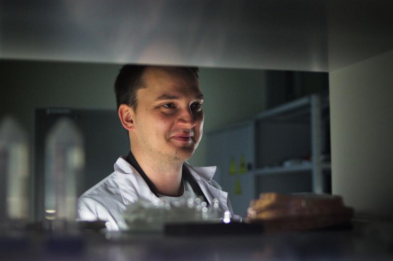 Nga khiến thế giới kinh ngạc vì tạo ra loại tia gần như chạm đến giới hạn: Nhỏ tương đương một loại virus - Ảnh 1