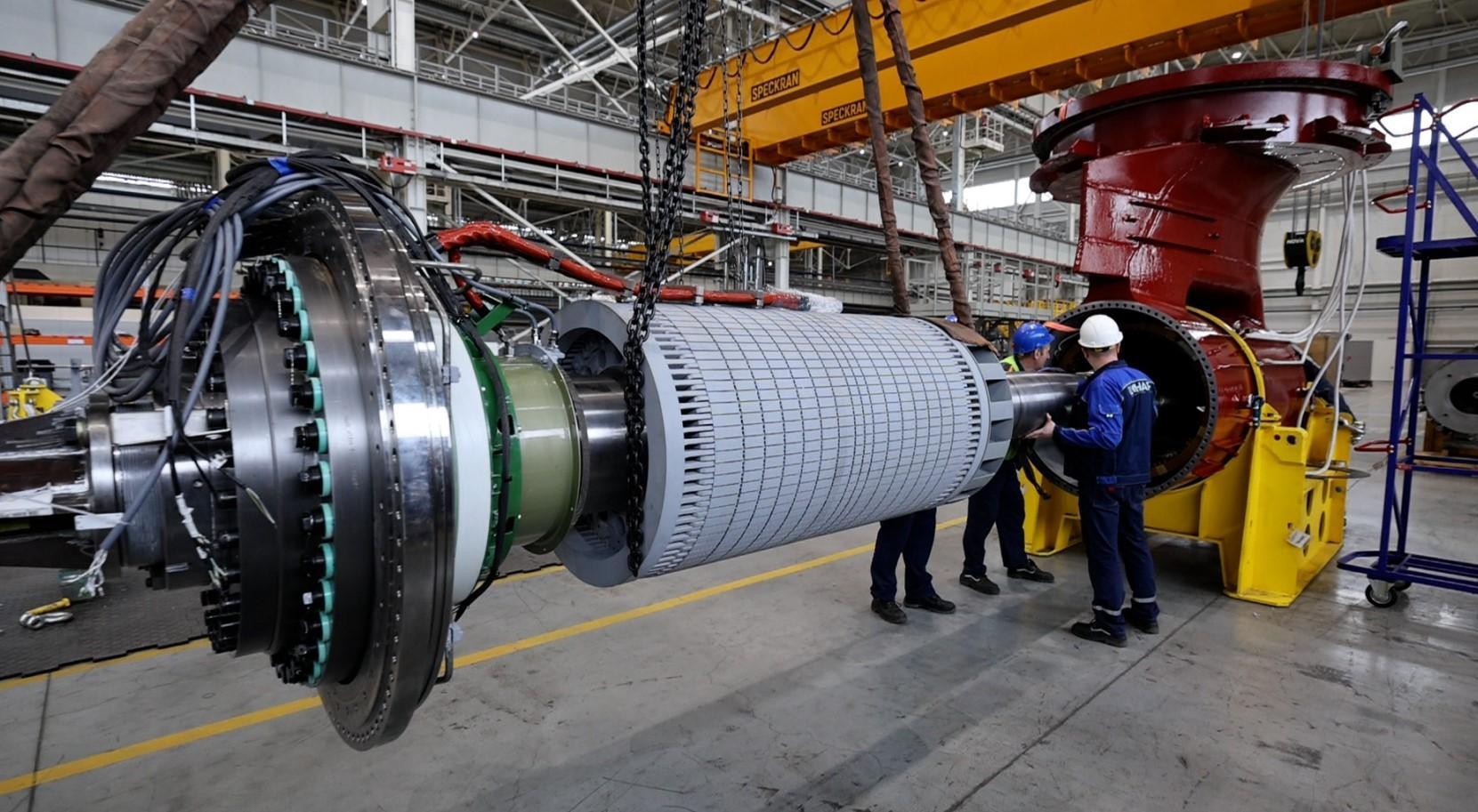 Phương Tây rút lui, Nga chỉ cần 2 năm để tìm lời giải: Đội tàu phá băng lớn nhất thế giới đón tin vui - Ảnh 1