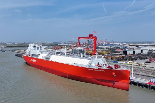 Phát hiện tàu Trung Quốc nặng 100.000 tấn bắt đầu di chuyển, thực hiện nhiệm vụ tối quan trọng - Ảnh 1