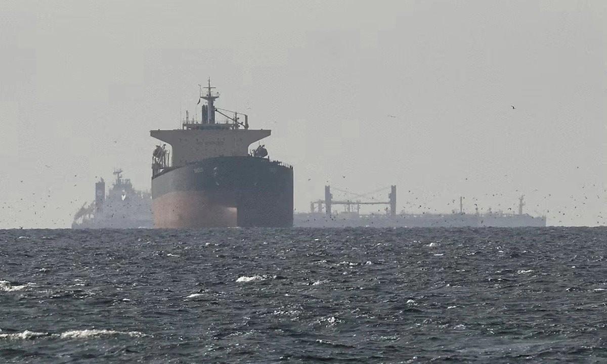 Từng khoe kỷ lục 20 tàu vượt eo biển Hormuz giữa chiến sự, quốc gia châu Á này lại bất ngờ tăng giá xăng dầu lên mức không tưởng - tương đương 150.000 đồng/lít dầu diesel - Ảnh 3