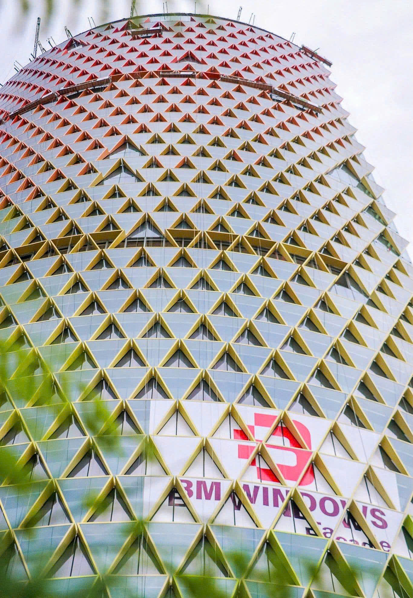 Tòa nhà "tai tiếng" trên đất vàng TPHCM: Số phận lao đao, trở thành khoản nợ xấu BĐS lớn bậc nhất, đến lớp vỏ rực rỡ mỗi đêm dù bên trong vẫn là khối bê tông khổng lồ - Ảnh 6