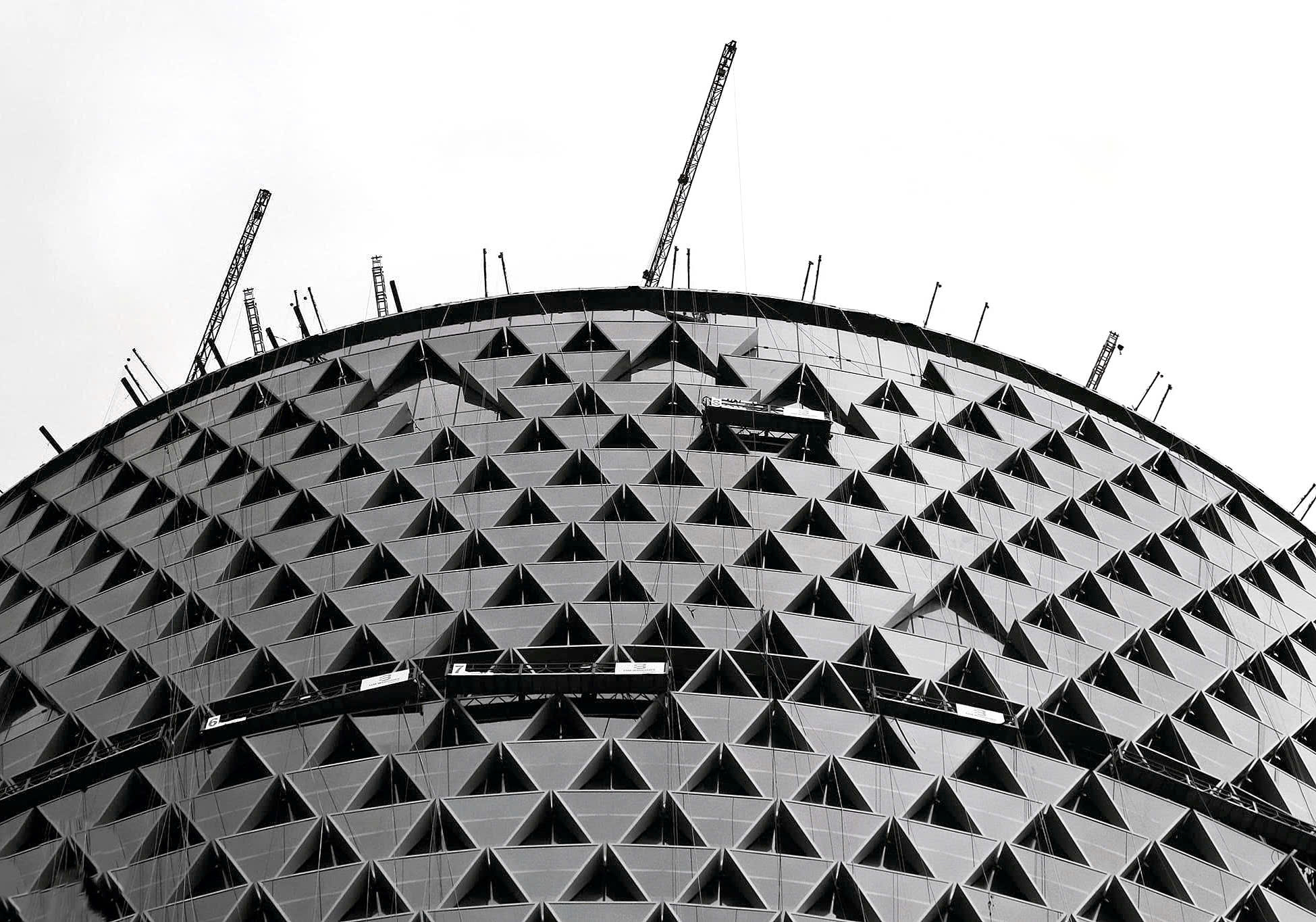 Tòa nhà "tai tiếng" trên đất vàng TPHCM: Số phận lao đao, trở thành khoản nợ xấu BĐS lớn bậc nhất, đến lớp vỏ rực rỡ mỗi đêm dù bên trong vẫn là khối bê tông khổng lồ - Ảnh 3