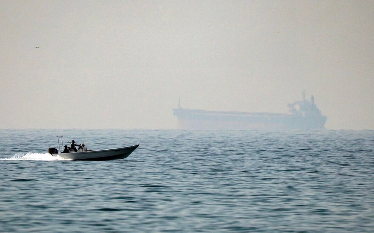 Hàng chục đồng minh lâu năm của Mỹ định 'khơi thông' eo biển Hormuz mà không cần Washington, còn mời 2 nước chủ chốt của BRICS tham gia