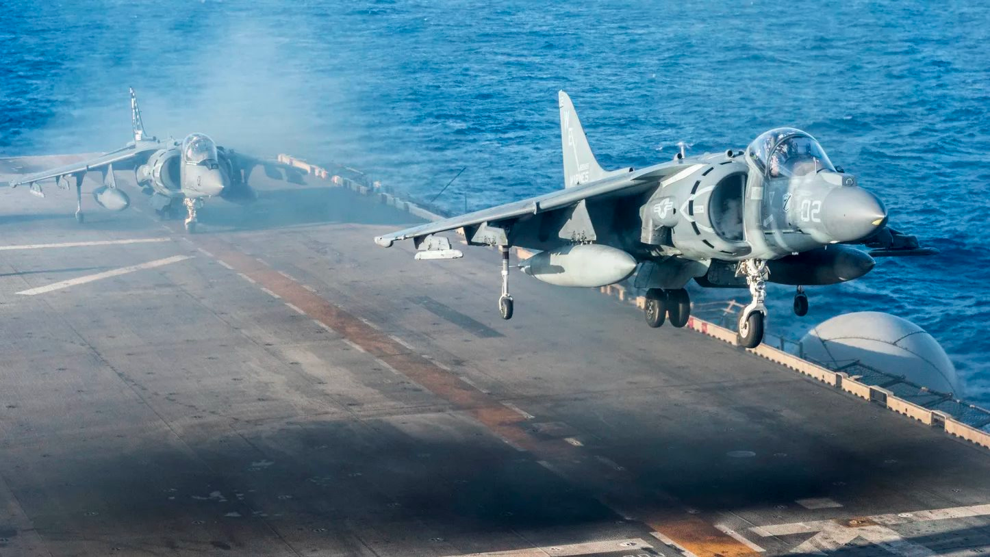 Mỹ nhận tin buồn 1.000 tỷ USD từ xung đột ở Iran - Ảnh 1