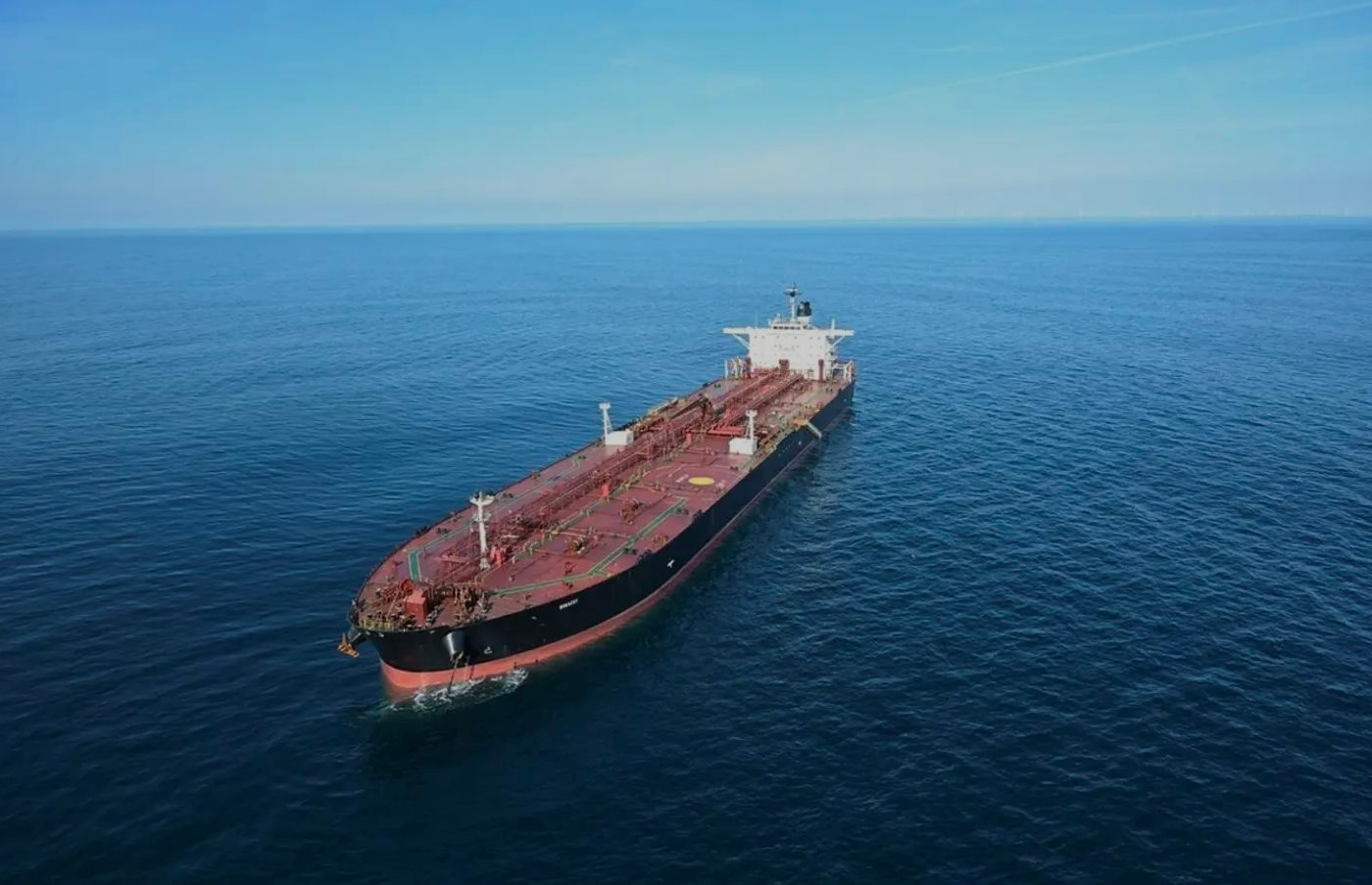 Tuyên bố sẽ điều hải quân mang vũ khí lên tàu Nga, một quốc gia châu Âu vẫn đứng im nhìn hàng chục tàu Moscow chở gần 4 triệu tấn dầu ung dung đi qua - Ảnh 1