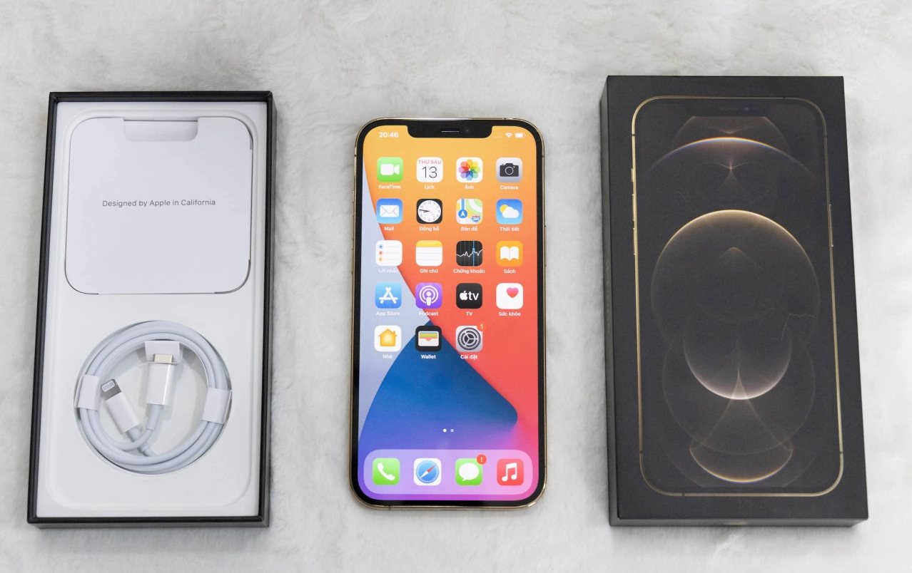 Toàn ngành công nghiệp phụ kiện được giải cứu chỉ nhờ 1 quyết định của Apple - Ảnh 1