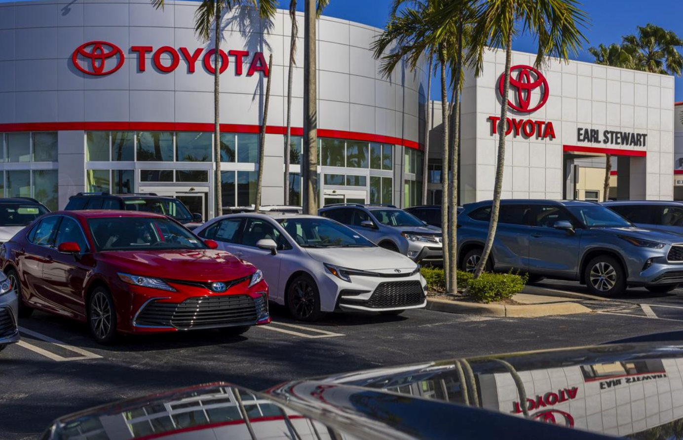 Ngành ô tô gióng hồi chuông cảnh báo, 3 triệu lao động đứng trước tương lai bất định: Chuyện gì xảy ra với Toyota, Honda, GM? - Ảnh 2