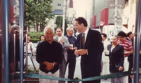 Trở thành chuỗi cà phê 2.000 cửa hàng lớn nhất Nhật Bản chỉ nhờ 1 bức thư xuyên Thái Bình Dương: Cách Starbucks dùng 30 năm để 'lấy lòng' người châu Á - Ảnh 3