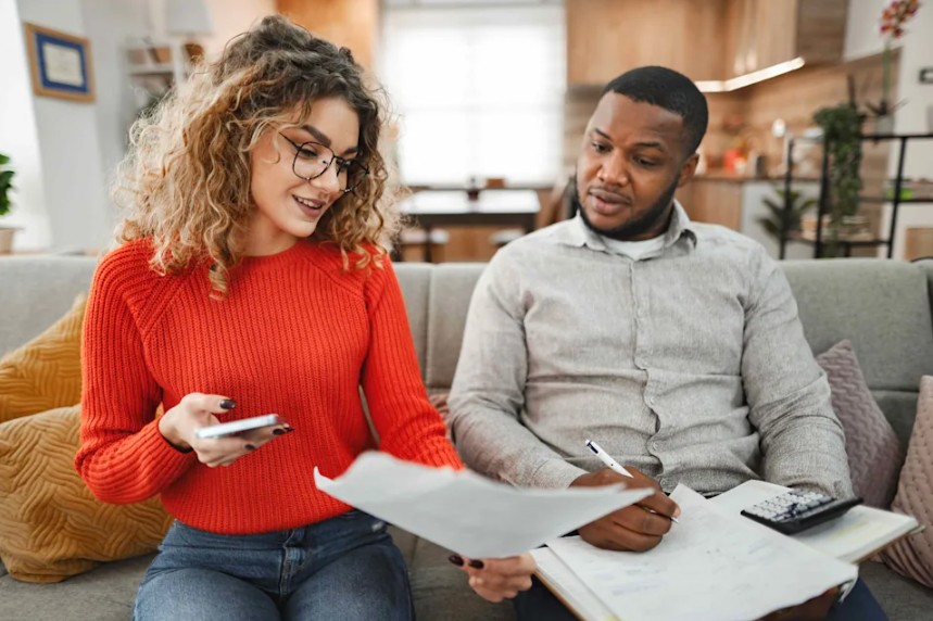 Có bao nhiêu người Mỹ tiết kiệm được 500.000 USD trước tuổi 40? Câu trả lời hé lộ một sự thật bất ngờ - Ảnh 1