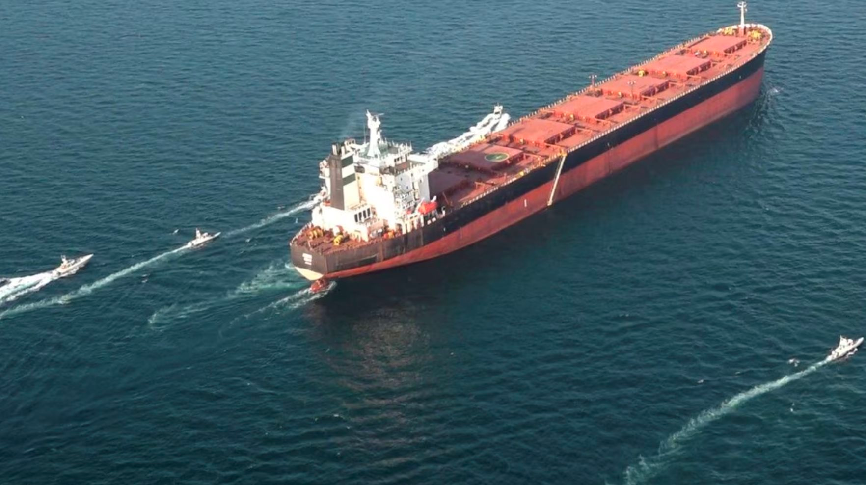 Tưởng cập cảng Ấn Độ lần đầu tiên sau 7 năm, tàu chở 600.000 thùng thùng dầu Iran đột ngột quay đầu giữa biển, đi thẳng đến nước khác - Ảnh 1