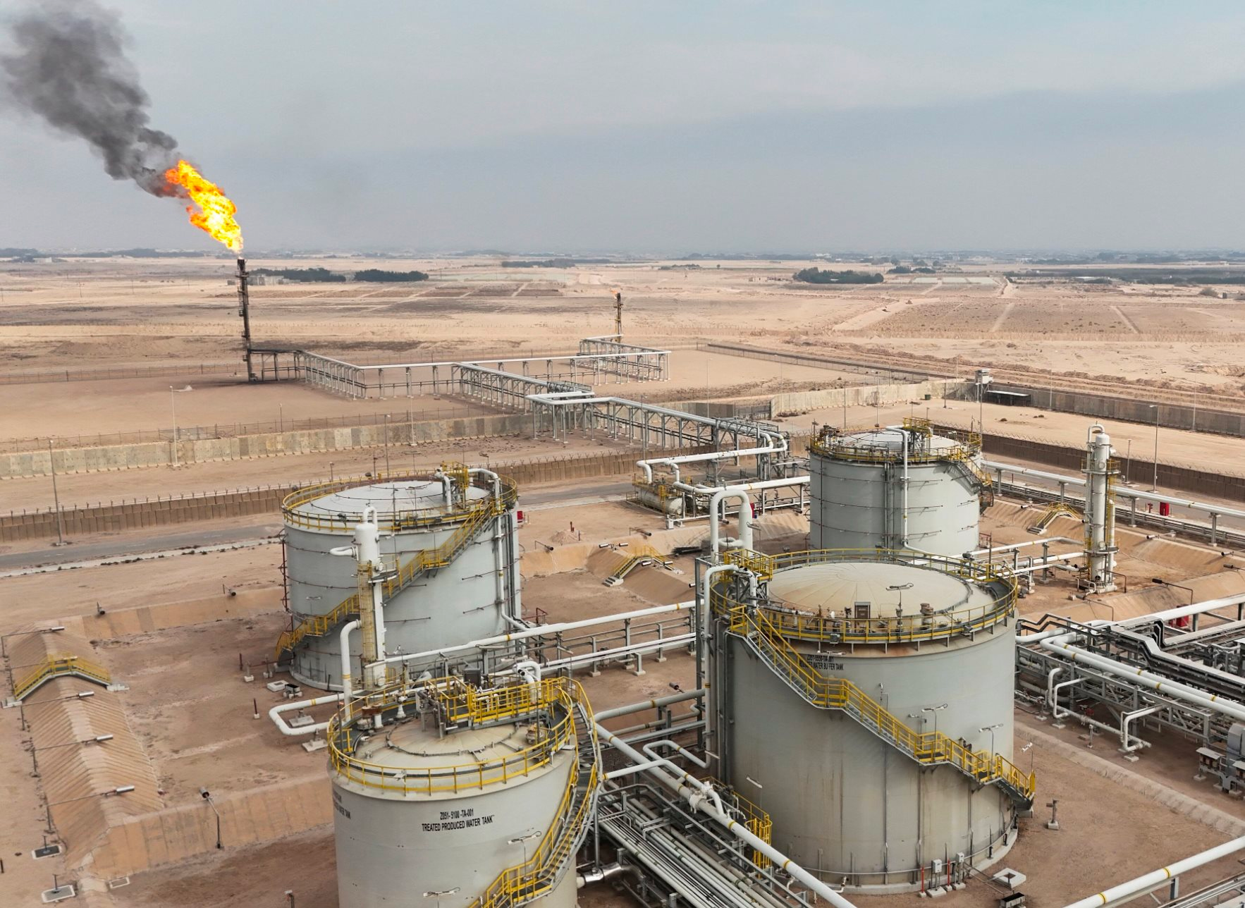 Láng giềng Iran báo tin vui cho thế giới về 3,4 triệu thùng dầu - Ảnh 1