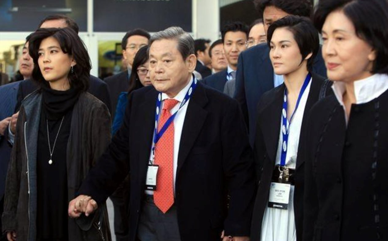 Thừa kế 800 nghìn tỷ đồng nhưng phải nộp thuế 1 nửa: Câu chuyện ám ảnh gia tộc Samsung suốt 2.000 ngày qua - Ảnh 1
