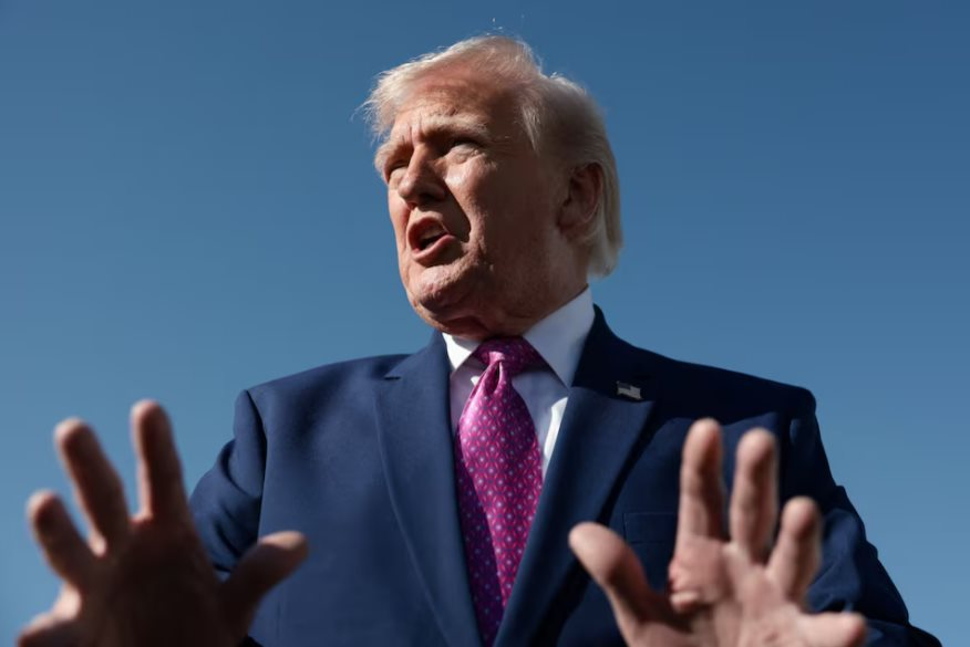 Tổng thống Trump: Eo biển Hormuz sẽ mở lại 'trong thời gian rất sớm' - Ảnh 1