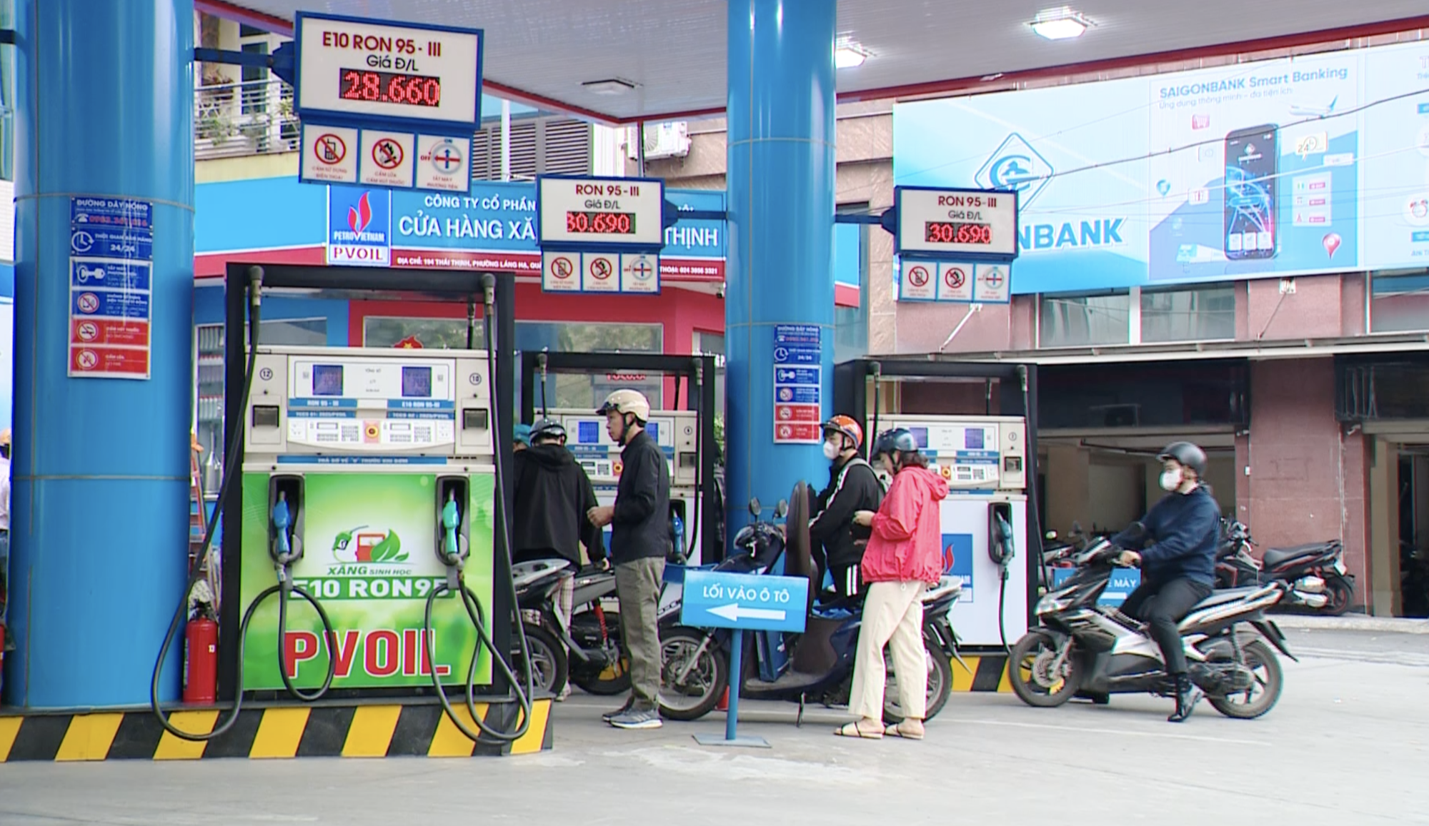 Đứng trước bước ngoặt xăng E10: Nới rộng chênh lệch giá và giải bài toán hao hụt bồn bể - Ảnh 1