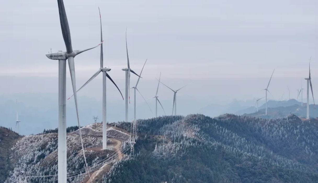 Hé lộ cách Trung Quốc 'cô lập' mình khỏi cú sốc năng lượng, trở thành siêu cường điện năng chỉ sau 10 năm - Ảnh 1