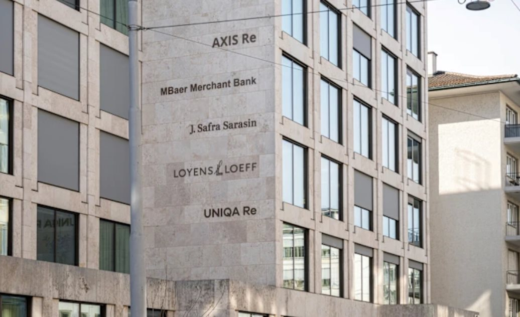 Thêm 1 ngân hàng Mỹ sụp đổ vì bê bối rửa tiền: Hiện đang thanh lý tài sản, tiền loạt khách hàng bị đóng băng - Ảnh 1