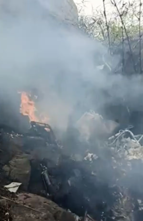 Máy bay rơi xuống núi rồi bốc cháy dữ dội tại Nam Sudan, toàn bộ người trên khoang thiệt mạng - Ảnh 3