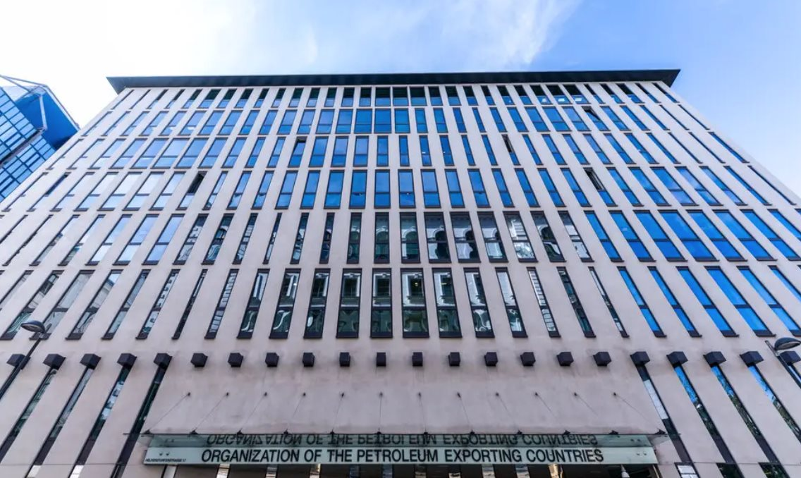 OPEC đứng trước kỷ nguyên quyền lực suy yếu chưa từng có trong lịch sử 70 năm, chỉ còn nắm 20% thị phần dầu mỏ - Ảnh 2