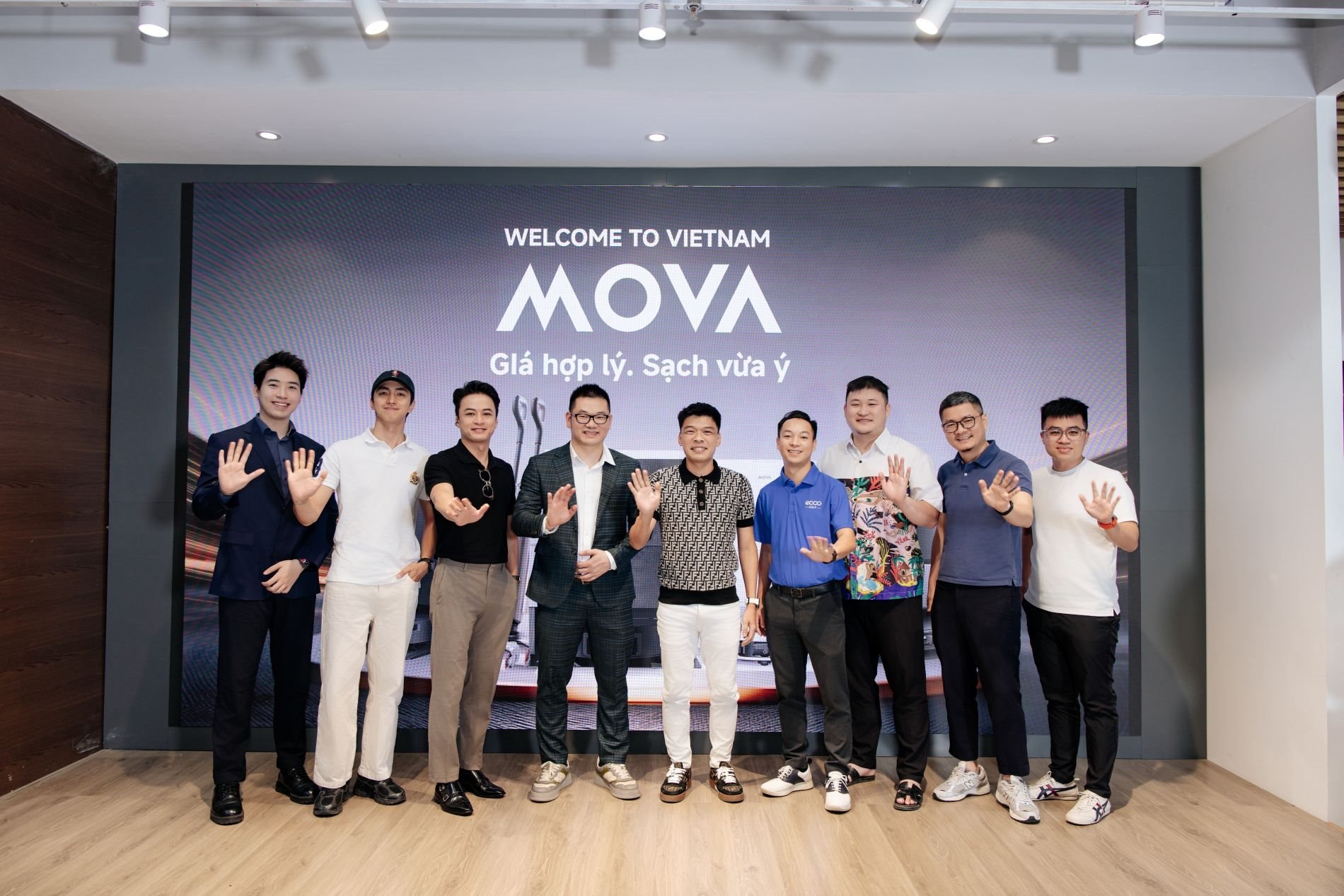 MOVA đưa hàng loạt robot hút bụi về Việt Nam - Ảnh 2