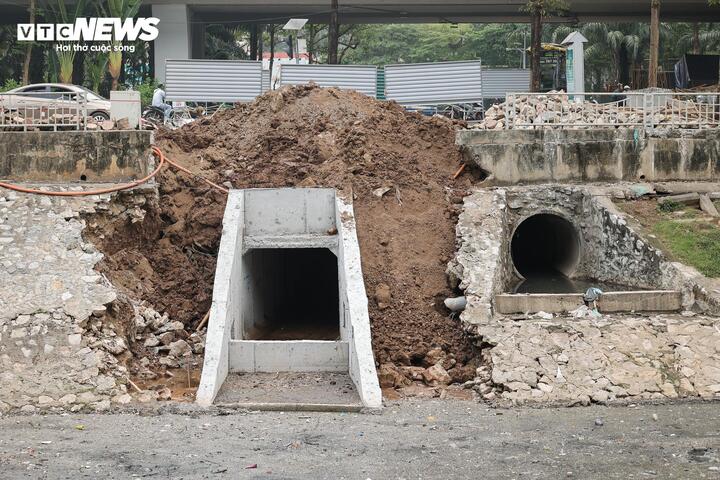 Sau 6 tháng hồi sinh, dòng 'sông chết' ở Hà Nội thay đổi ra sao? - Ảnh 16