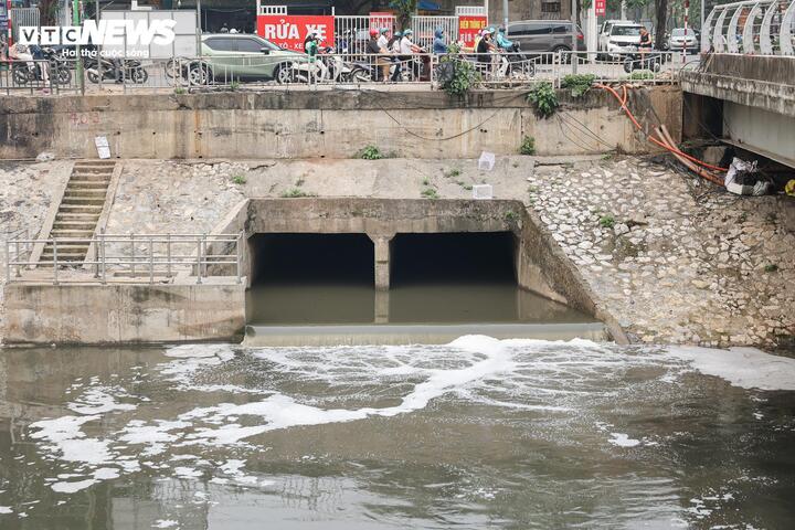 Sau 6 tháng hồi sinh, dòng 'sông chết' ở Hà Nội thay đổi ra sao? - Ảnh 10