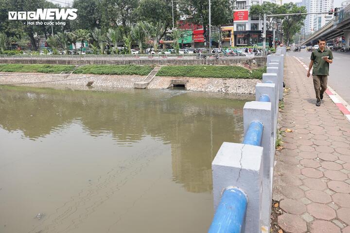 Sau 6 tháng hồi sinh, dòng 'sông chết' ở Hà Nội thay đổi ra sao? - Ảnh 19