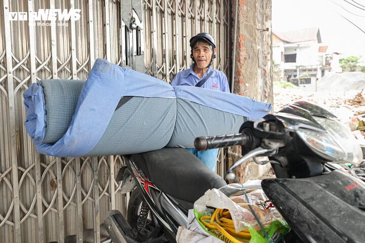 Người dân tháo dỡ tài sản phục vụ dự án mở đường Tam Trinh, Lĩnh Nam - Ảnh 11