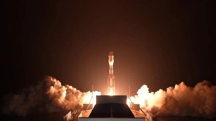 Trung Quốc phóng tên lửa Jielong-3 - Ảnh 1