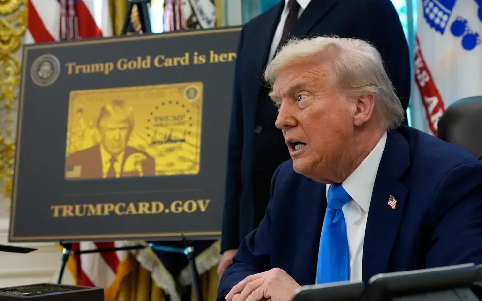 Bất ngờ về số “thẻ vàng định cư” 1 triệu USD đã được Mỹ phê duyệt - Ảnh 1