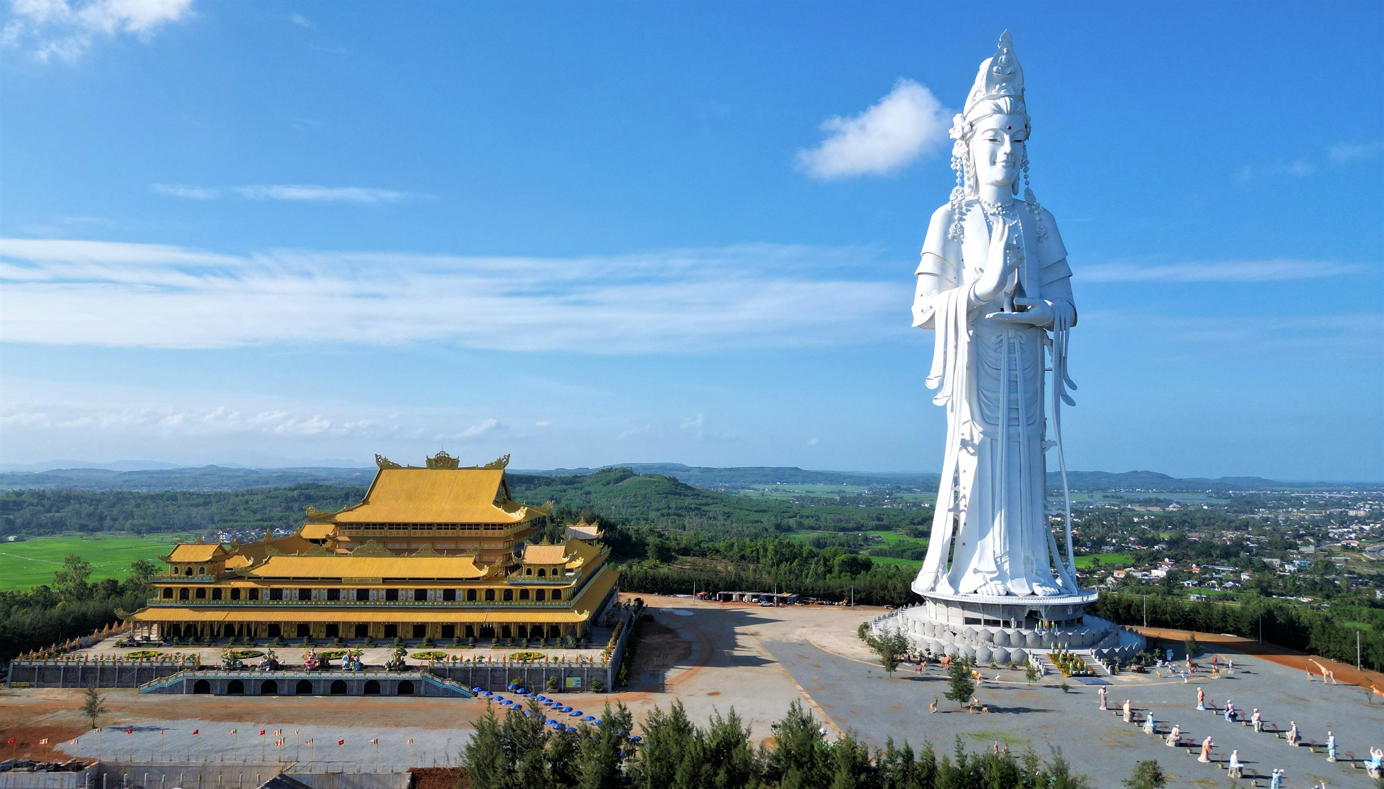 Một công trình của Việt Nam sắp hoàn thành nằm trong top cao hàng đầu toàn cầu, vượt nhiều tượng nổi tiếng của Trung Quốc - Ảnh 2