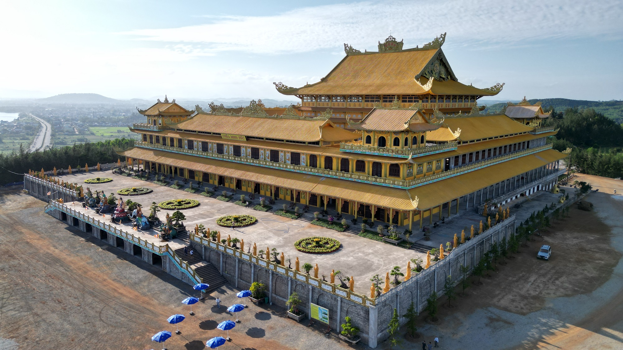 Một công trình của Việt Nam sắp hoàn thành nằm trong top cao hàng đầu toàn cầu, vượt nhiều tượng nổi tiếng của Trung Quốc - Ảnh 3