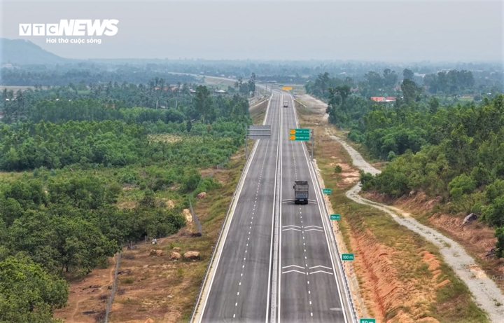 Chính thức vận hành gần 200km cao tốc Bắc- Nam đoạn Quảng Ngãi đến Đắk Lắk - Ảnh 2