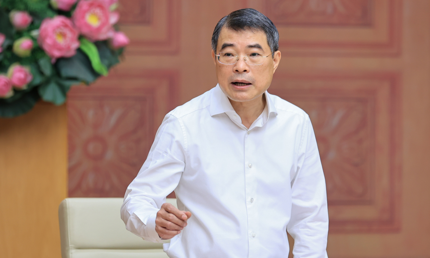 Thủ tướng yêu cầu tái cơ cấu hệ thống phân phối xăng dầu - Ảnh 1