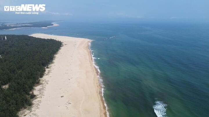 Bãi biển đẹp hoang sơ được Huế chi gần 120 tỷ làm công viên đa năng - Ảnh 1