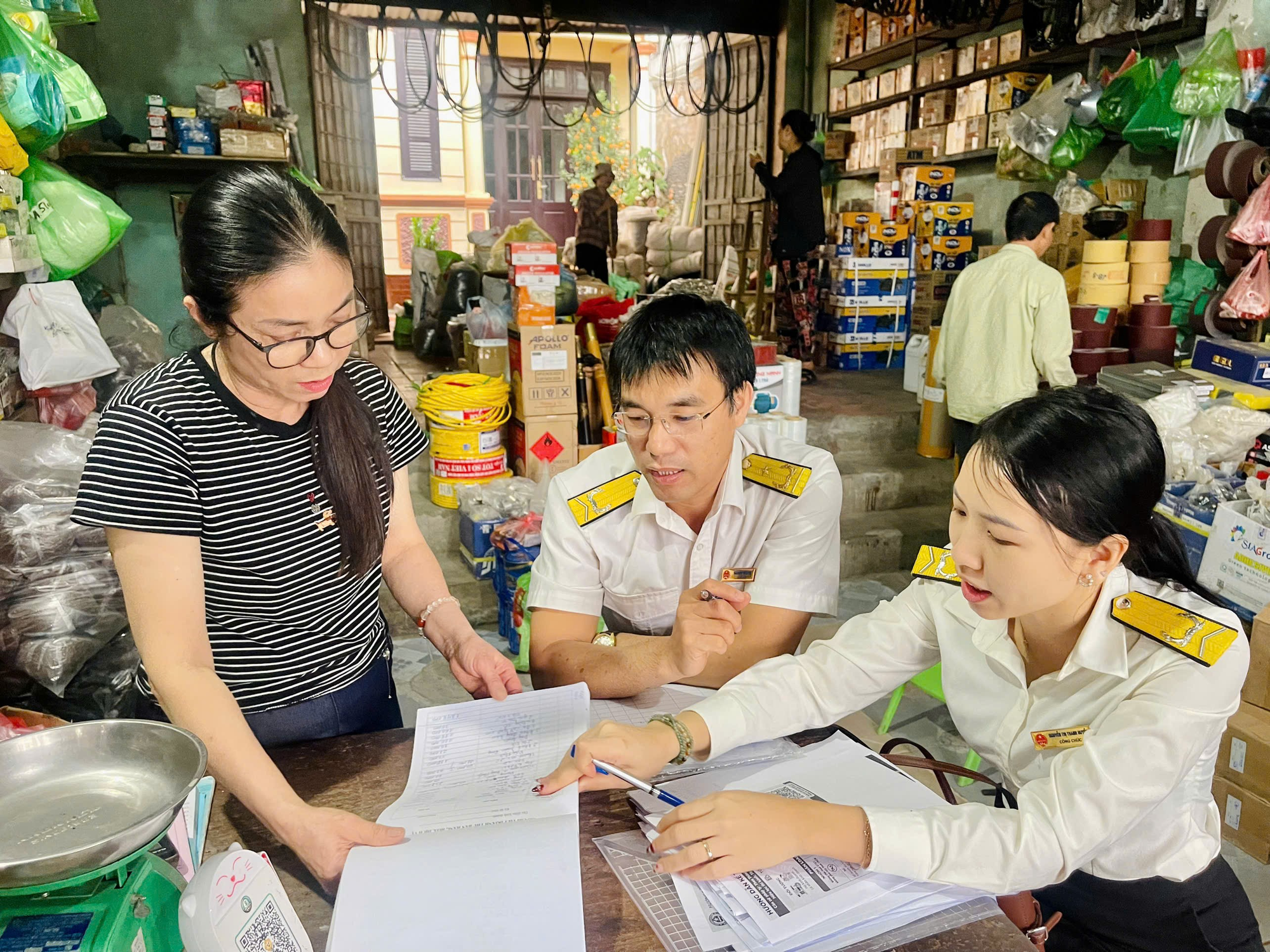 Công văn mới của Cục Thuế: Hộ kinh doanh chỉ nộp thuế với phần doanh thu vượt 500 triệu đồng - Ảnh 1