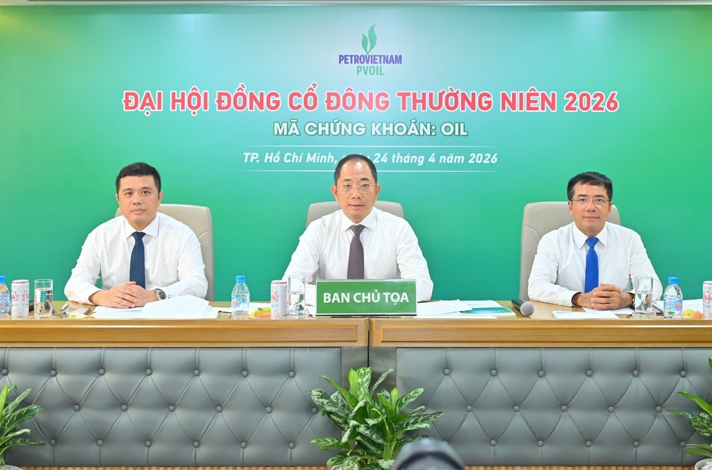 Có tân Chủ tịch, PVOIL đặt kế hoạch lợi nhuận tăng 30%, phủ trạm sạc VinFast lên trạm xăng - Ảnh 1