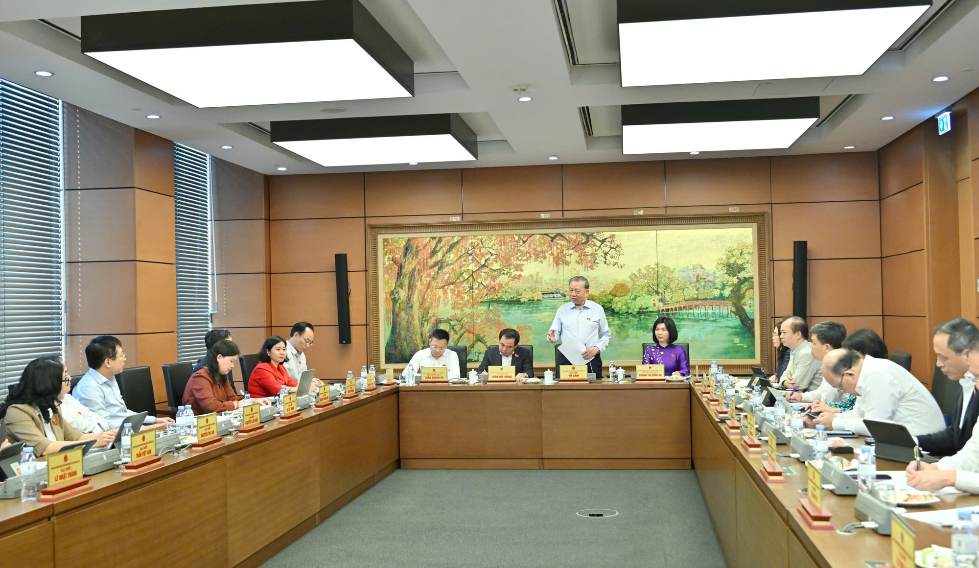 Tổng Bí thư, Chủ tịch nước Tô Lâm: Quy hoạch Thủ đô không thể theo 'nhiệm kỳ 5 năm' - Ảnh 2