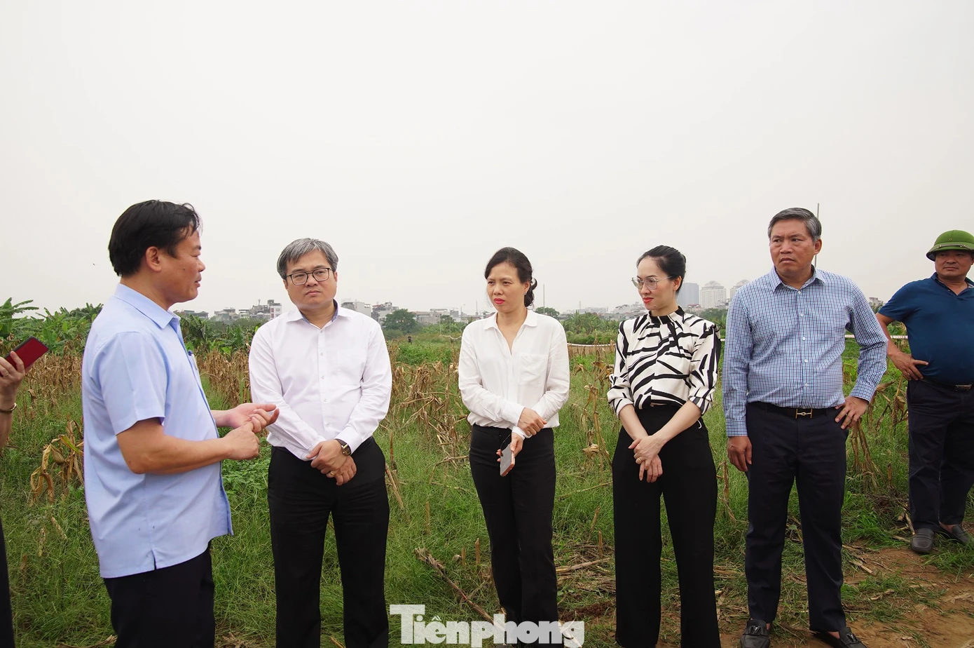 Lãnh đạo Hà Nội trực tiếp "vi hành", đề xuất chính sách đặc thù đẩy nhanh tiến độ cầu Tứ Liên - Ảnh 1