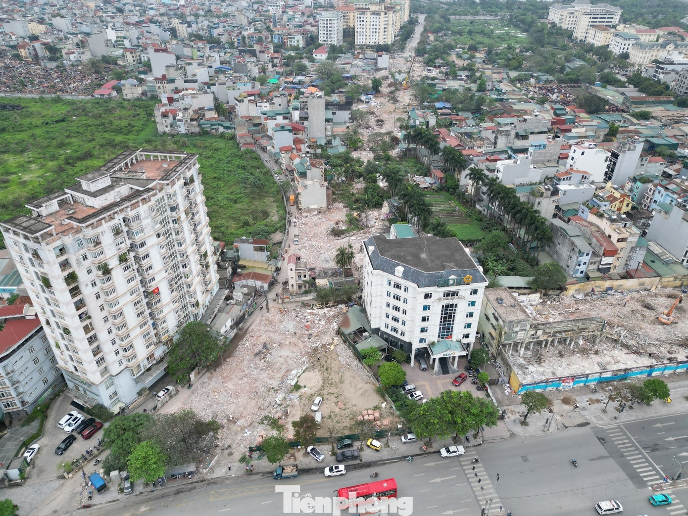 'Đục' thông tuyến đường nối đường Tam Trinh với đường Giải Phóng - Ảnh 4