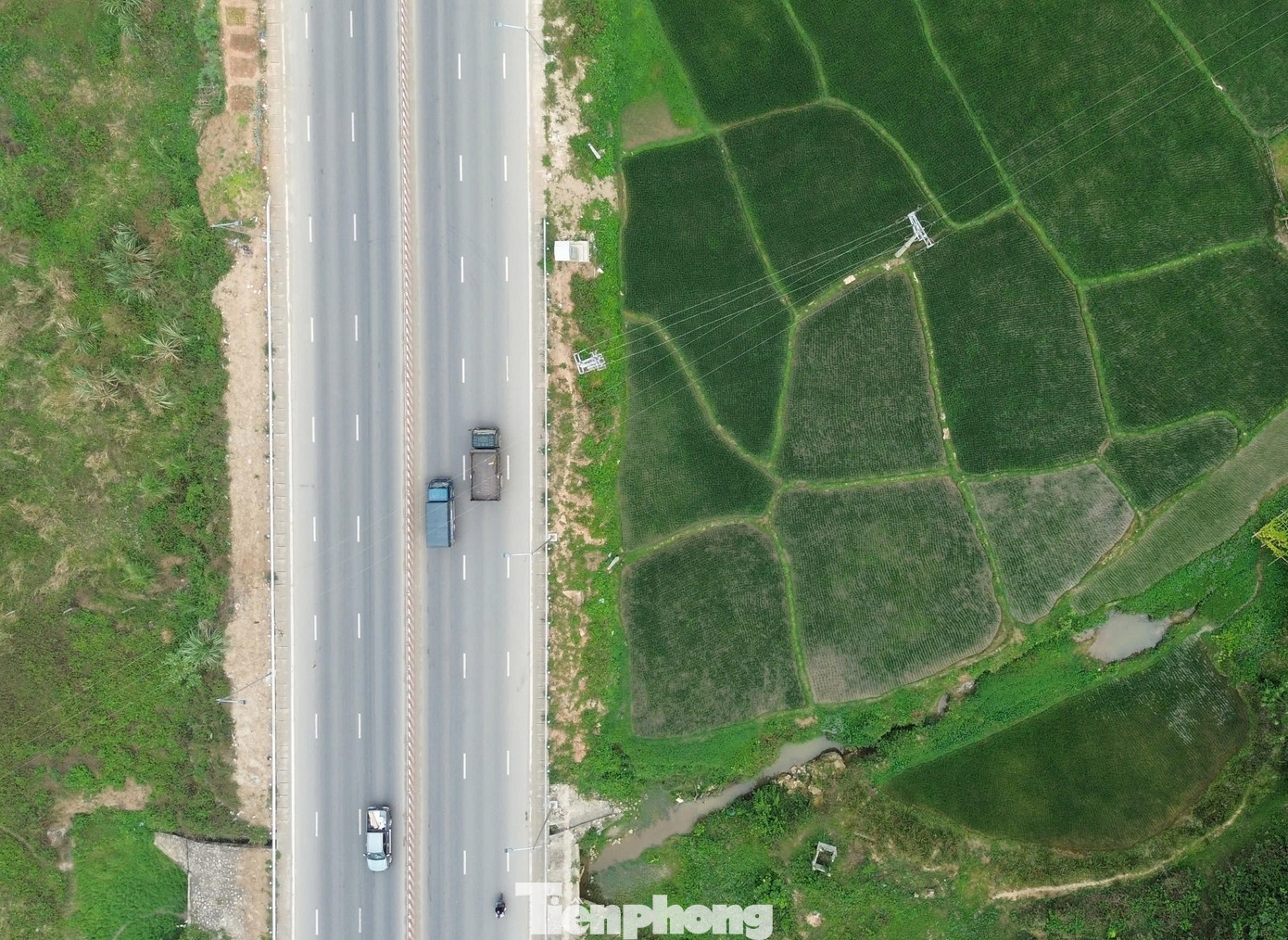 Diện mạo tuyến giao thông mới hoàn thành tại cửa ngõ Tây Bắc - Ảnh 5