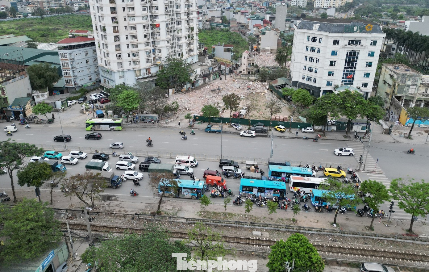 'Đục' thông tuyến đường nối đường Tam Trinh với đường Giải Phóng - Ảnh 9