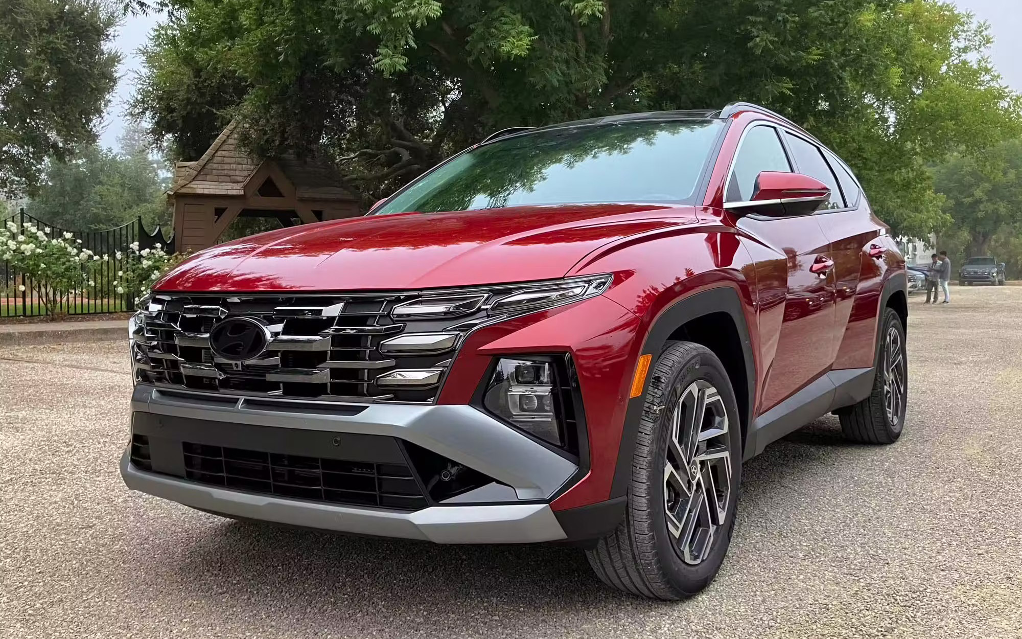 7 SUV hybrid mới sắp bán tại Việt Nam: Phần lớn tầm giá hơn 1 tỷ đồng, có cả lắp và nhập, có mẫu dễ kèm cả 'lạc' vì 'hot' - Ảnh 1