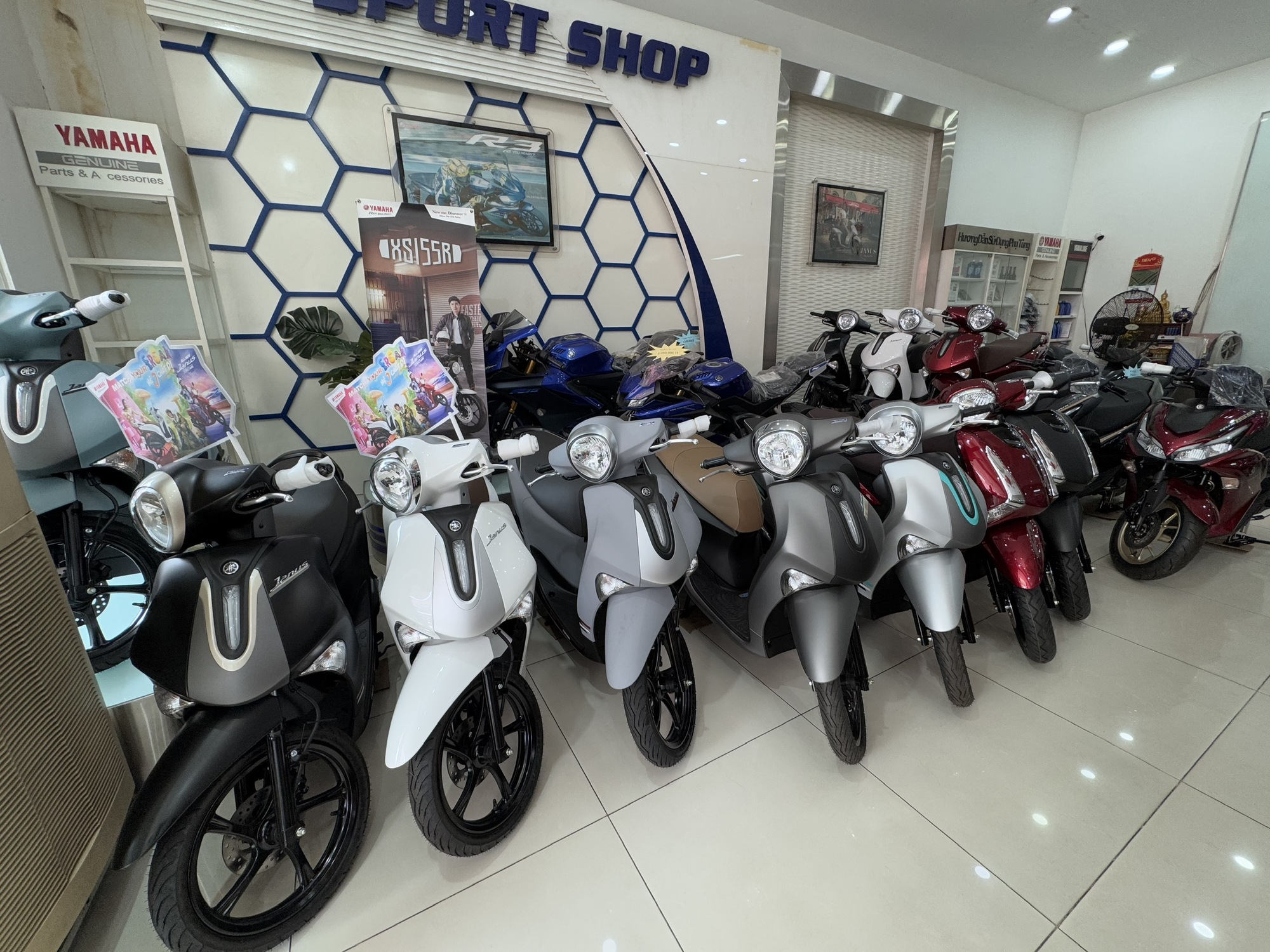 Tiêu thụ xe máy điện tăng sốc, doanh số xe xăng chững lại - Ảnh 1