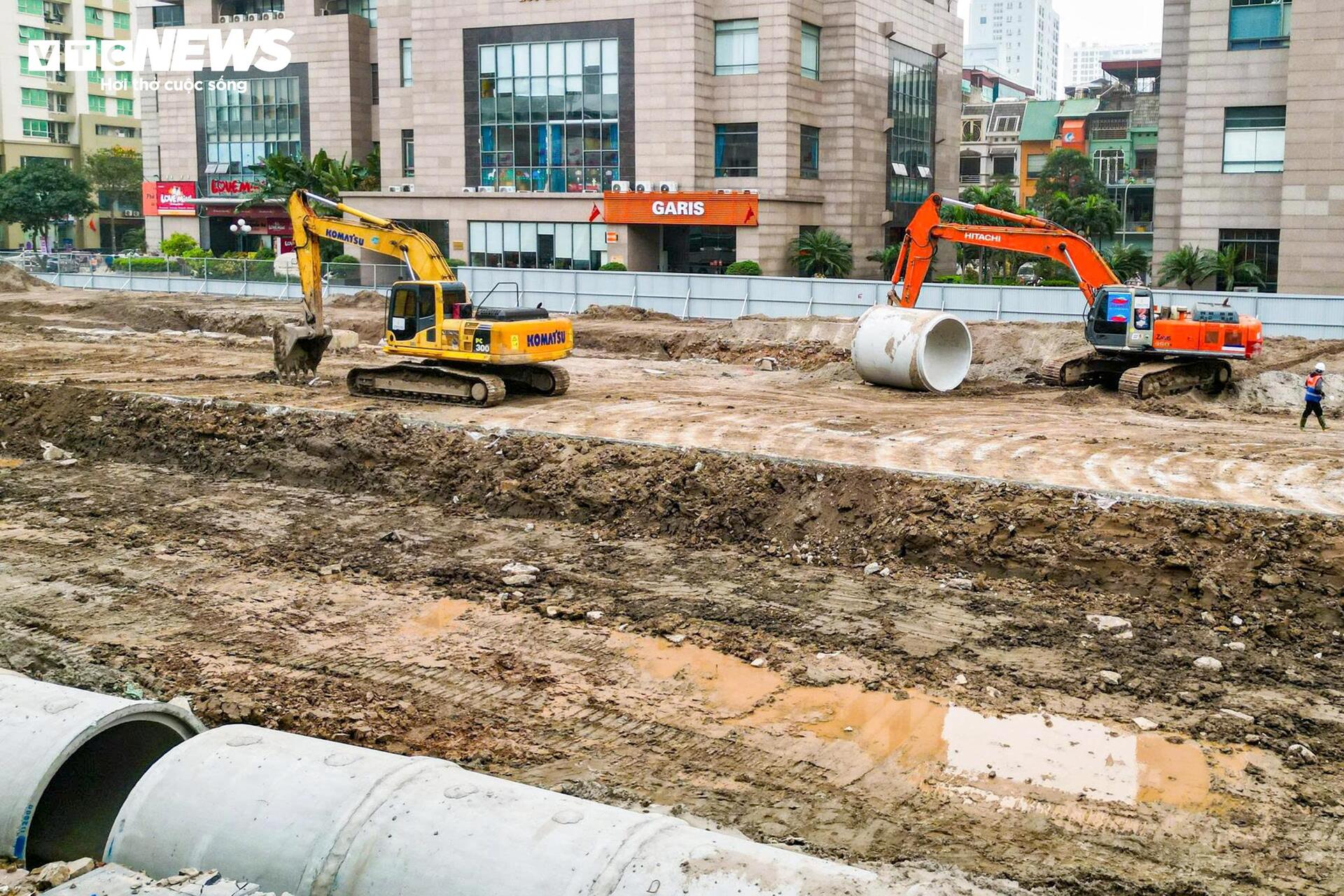 Công trường Vành đai 2,5 qua Cầu Giấy rầm rộ thi công sau khi gỡ vướng mặt bằng - Ảnh 5