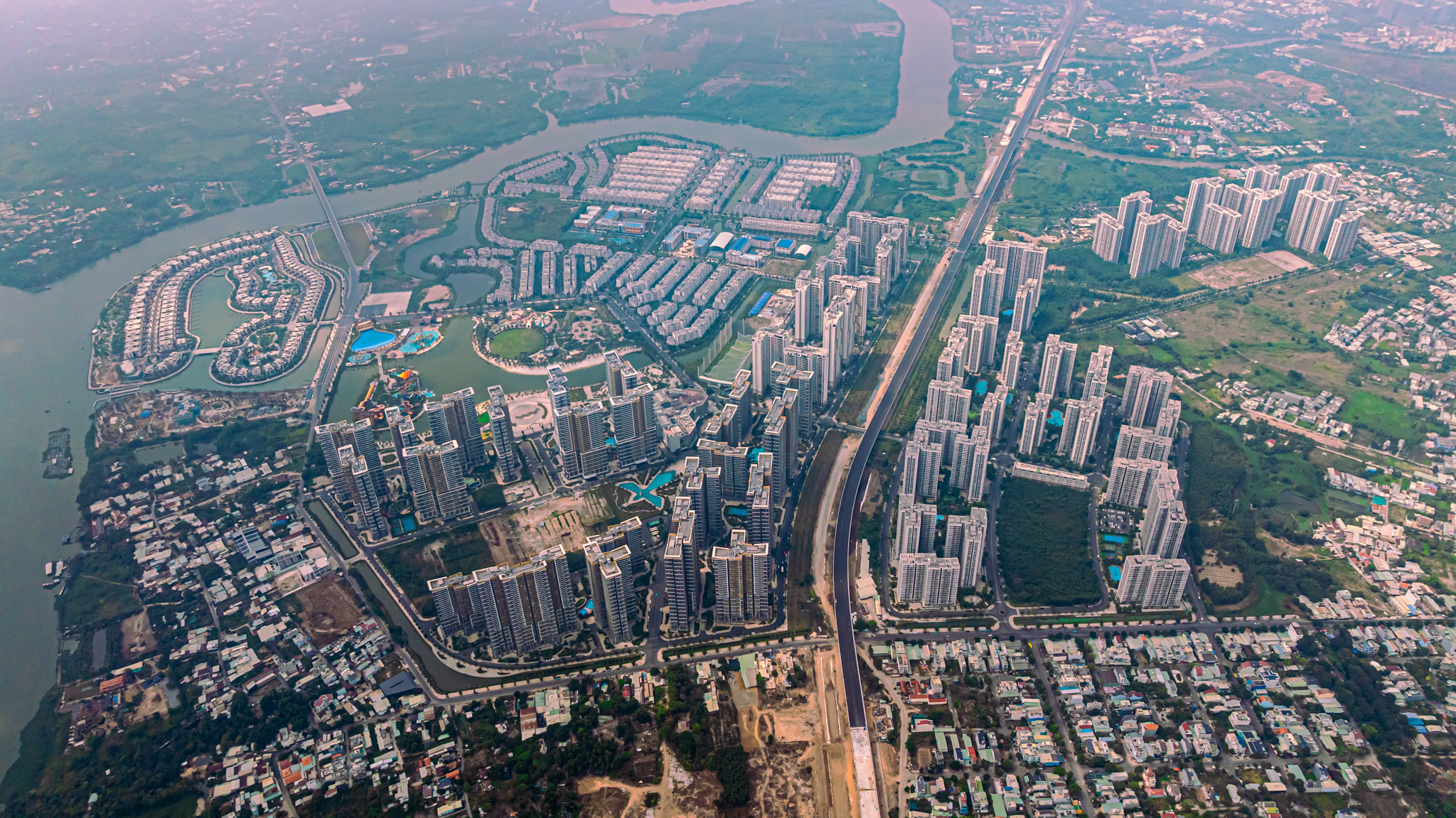 Vành đai 3, Vinbus, sổ hồng và những điều thú vị khiến Vinhomes Grand Park trở thành dự án được tìm kiếm nhiều nhất thành phố Hồ Chí Minh - Ảnh 2