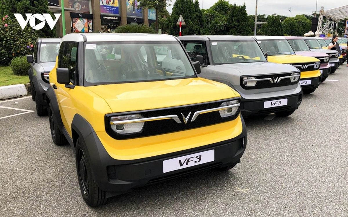 Đề xuất miễn lệ phí trước bạ cho ô tô điện đến hết năm 2030 - Ảnh 1