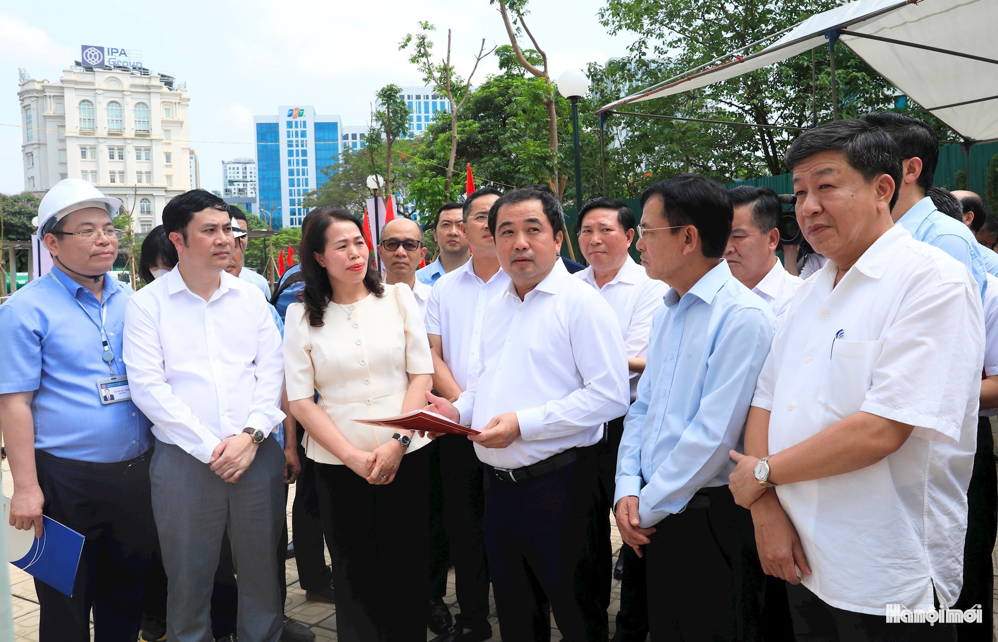 Bí thư Thành ủy Hà Nội Trần Đức Thắng yêu cầu cam kết tiến độ 3 dự án trọng điểm - Ảnh 1