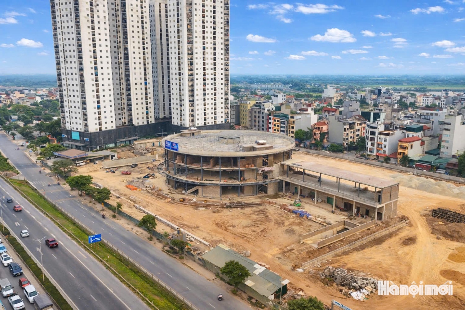 Bến xe hiện đại bậc nhất Thủ đô dần lộ hình hài - Ảnh 2